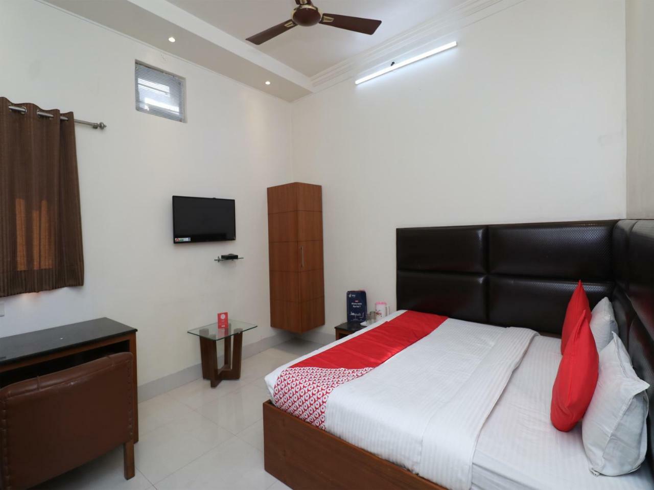 Oyo Hotel Ashoka International Kanpur Eksteriør billede